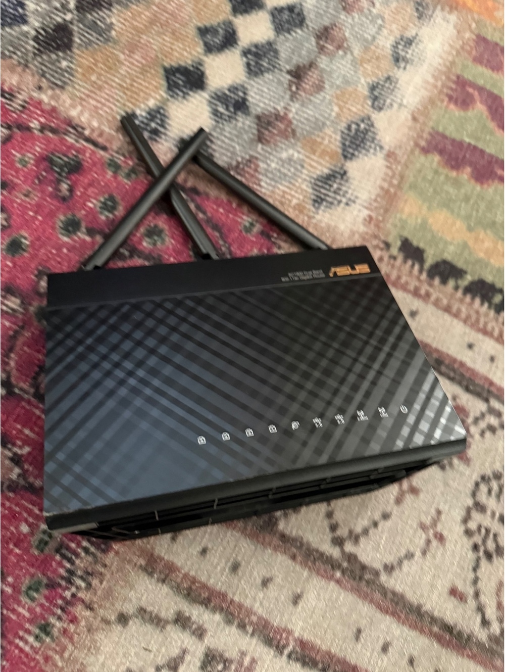 ASUS ASUS AC1900 (RT-AC67P) - Dual band WiFi wireless